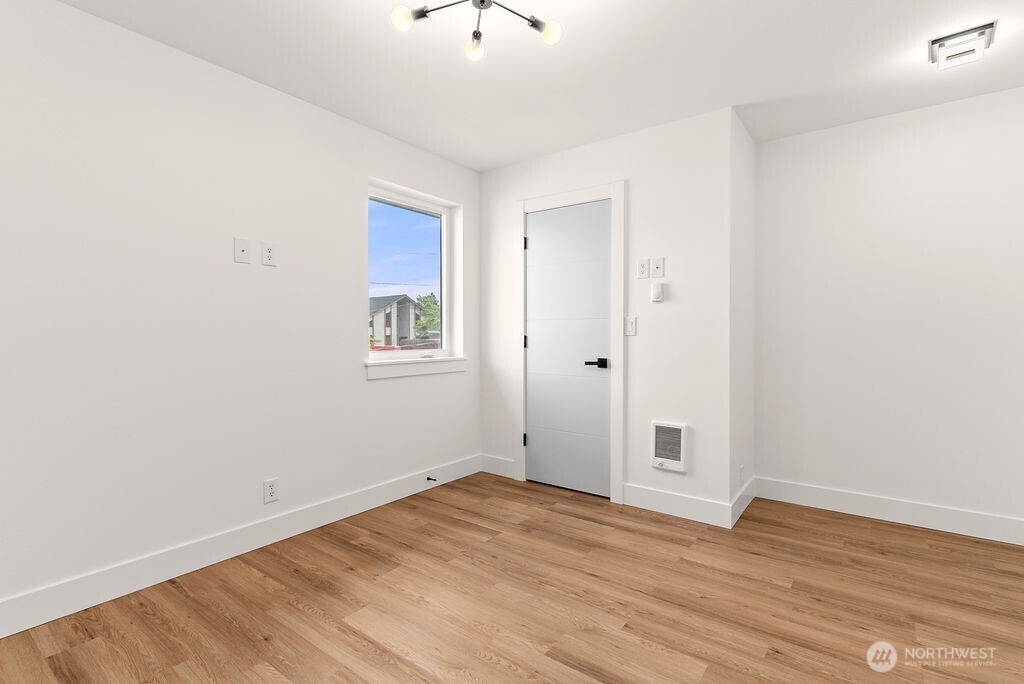 8327 44th Avenue S Seattle WA 98118