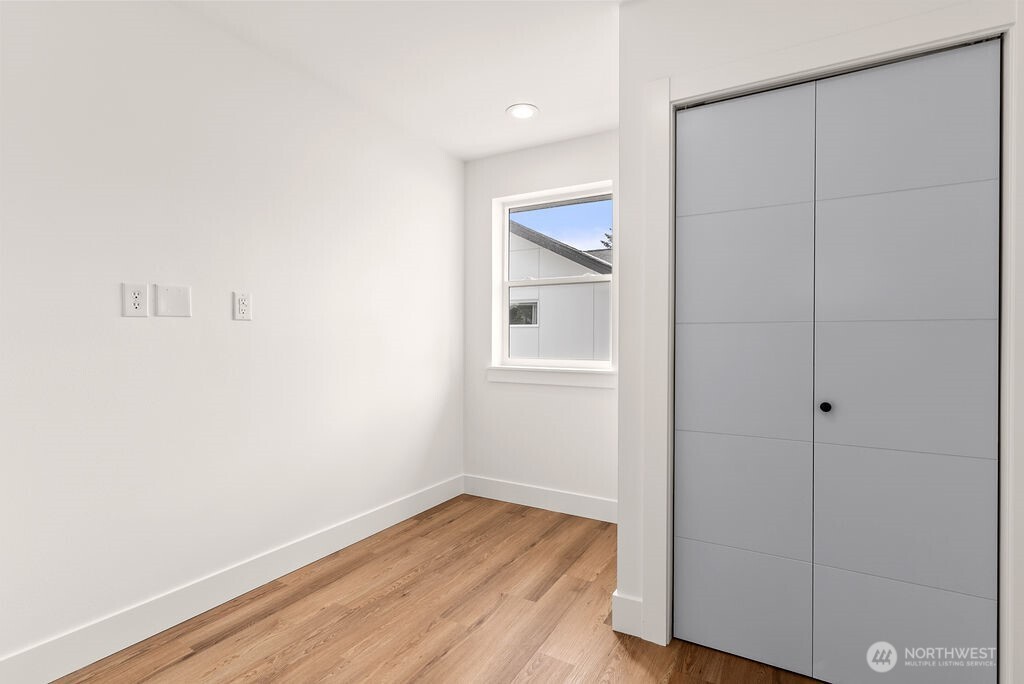 8327 44th Avenue S Seattle WA 98118