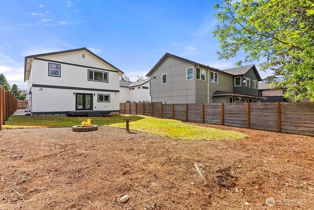 8327 44th Avenue S Seattle WA 98118
