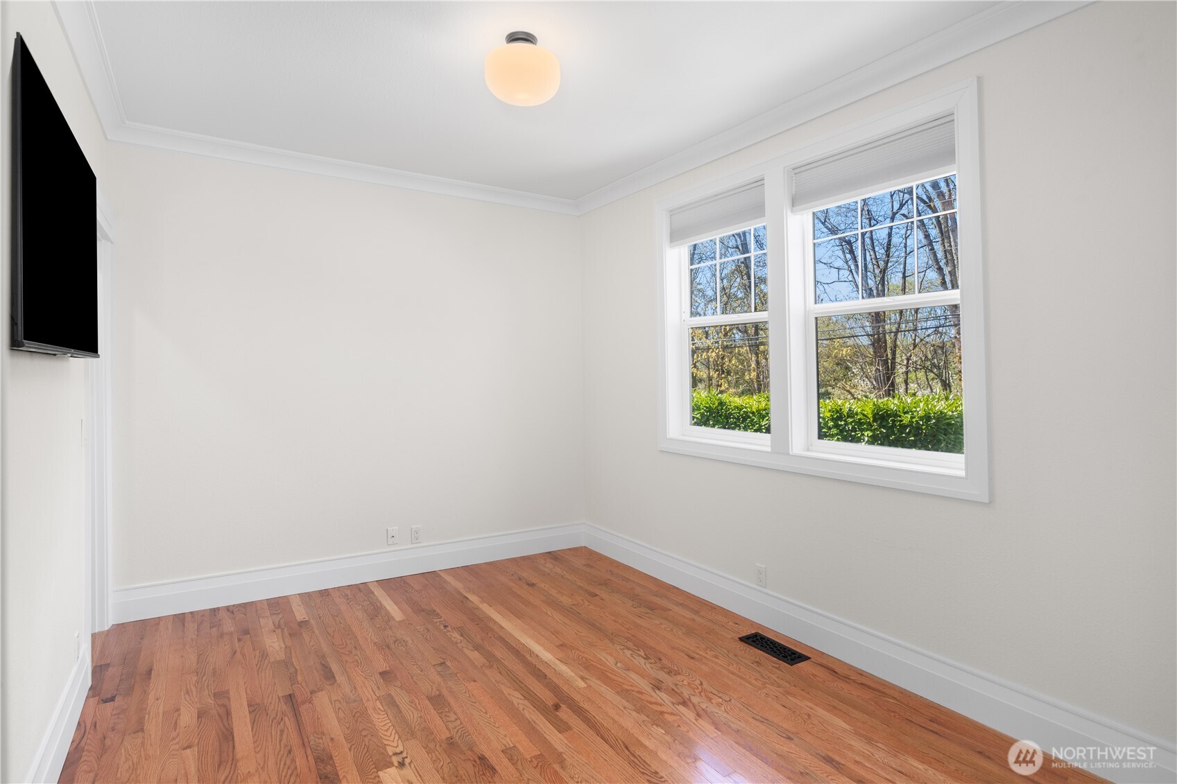 19441 1st Ave NE Poulsbo WA 98370