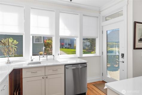 19441 1st Ave NE Poulsbo WA 98370