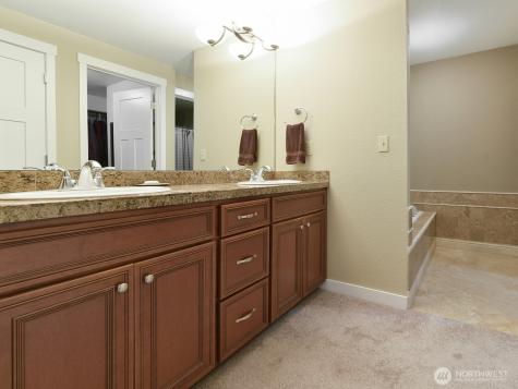 25216 238th Avenue SE Maple Valley WA 98038