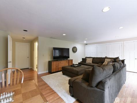25216 238th Avenue SE Maple Valley WA 98038