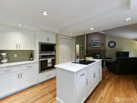 25216 238th Avenue SE Maple Valley WA 98038