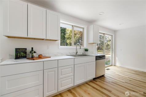 1981 Country Lane Oak Harbor WA 98277