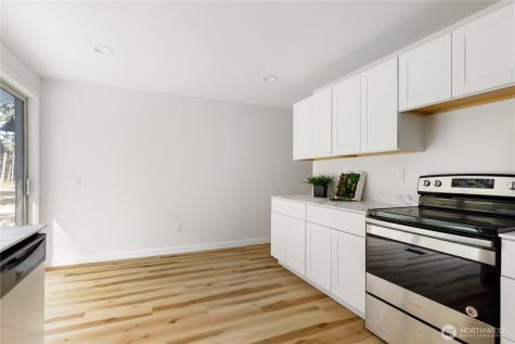 1981 Country Lane Oak Harbor WA 98277