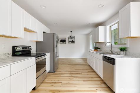 1981 Country Lane Oak Harbor WA 98277