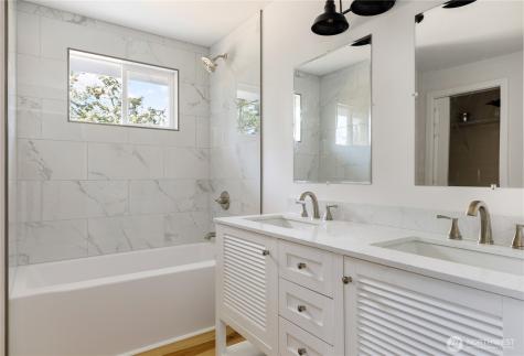 1981 Country Lane Oak Harbor WA 98277