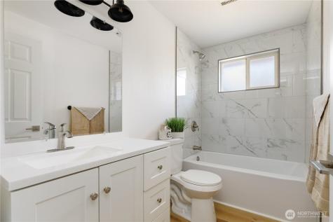 1981 Country Lane Oak Harbor WA 98277