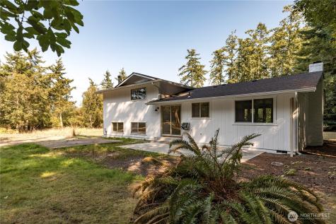 1981 Country Lane Oak Harbor WA 98277