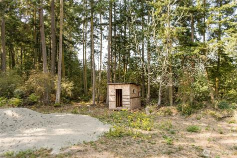 1981 Country Lane Oak Harbor WA 98277