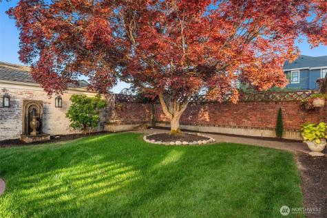 1915 35th Avenue W Seattle WA 98199