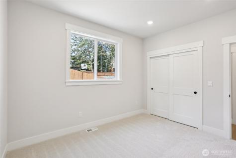 326 182nd Place SE Bothell WA 98012