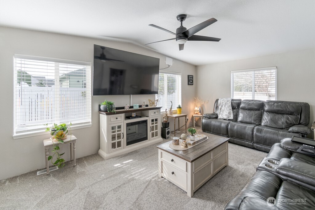1630 Cactus Loop Richland WA 98352