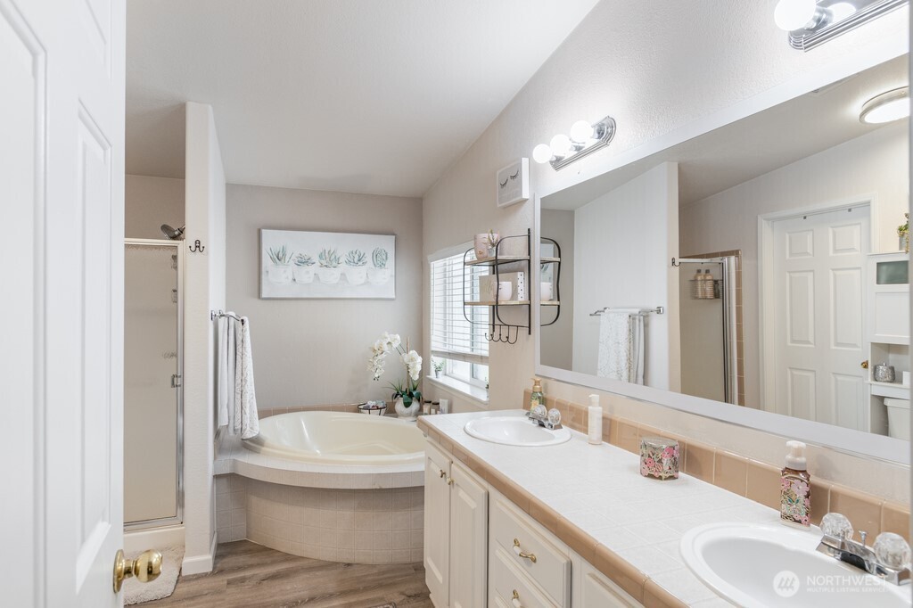 1630 Cactus Loop Richland WA 98352