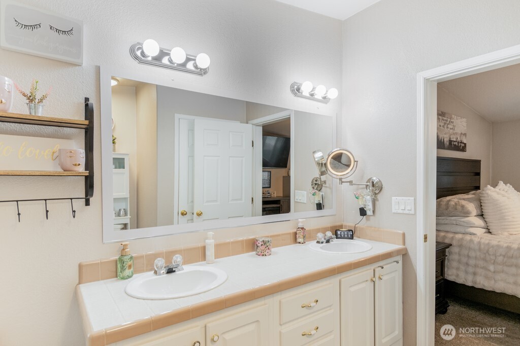 1630 Cactus Loop Richland WA 98352
