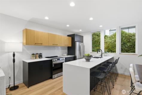 3646 Greenwood Avenue N Seattle WA 98103
