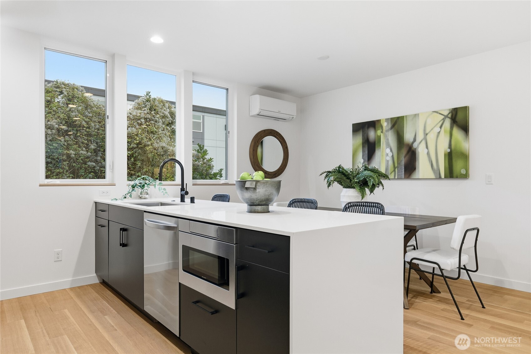 3646 Greenwood Avenue N Seattle WA 98103