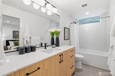 3646 Greenwood Avenue N Seattle WA 98103