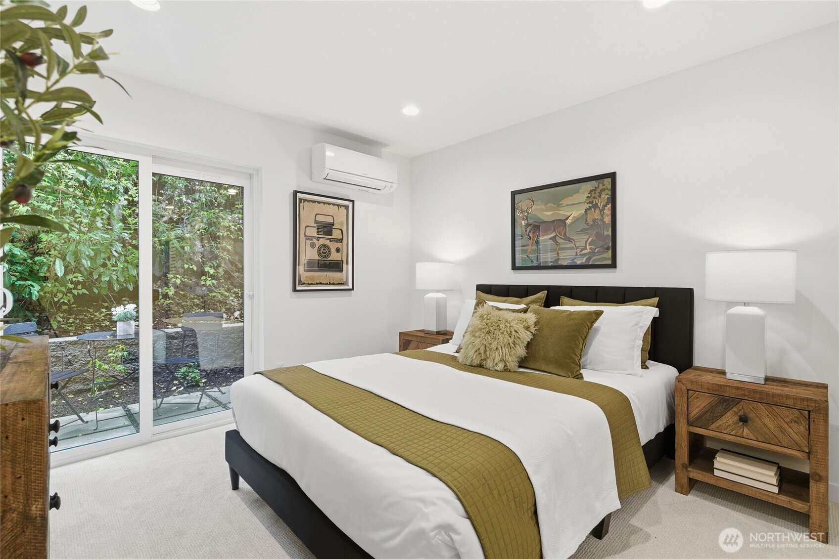 3646 Greenwood Avenue N Seattle WA 98103