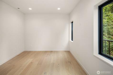 270 118th Avenue SE Bellevue WA 98005