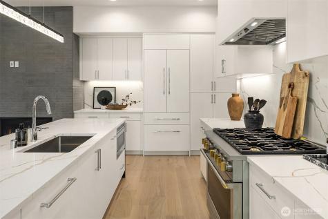 270 118th Avenue SE Bellevue WA 98005