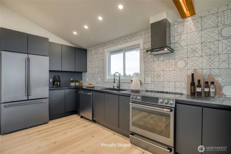 506 Sand Dune Avenue SW Ocean Shores WA 98569