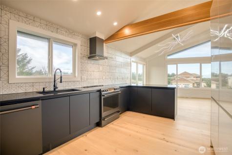 506 Sand Dune Avenue SW Ocean Shores WA 98569