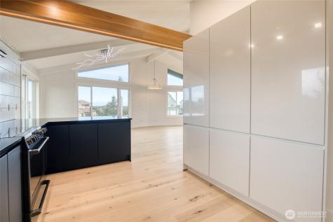 506 Sand Dune Avenue SW Ocean Shores WA 98569