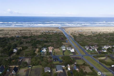 506 Sand Dune Avenue SW Ocean Shores WA 98569