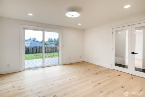 506 Sand Dune Avenue SW Ocean Shores WA 98569