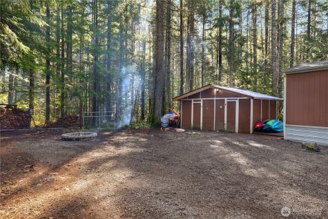 300 Mount Jupiter Hoodsport WA 98548