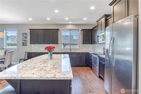 2028 SE Legacy Place East Wenatchee WA 98802