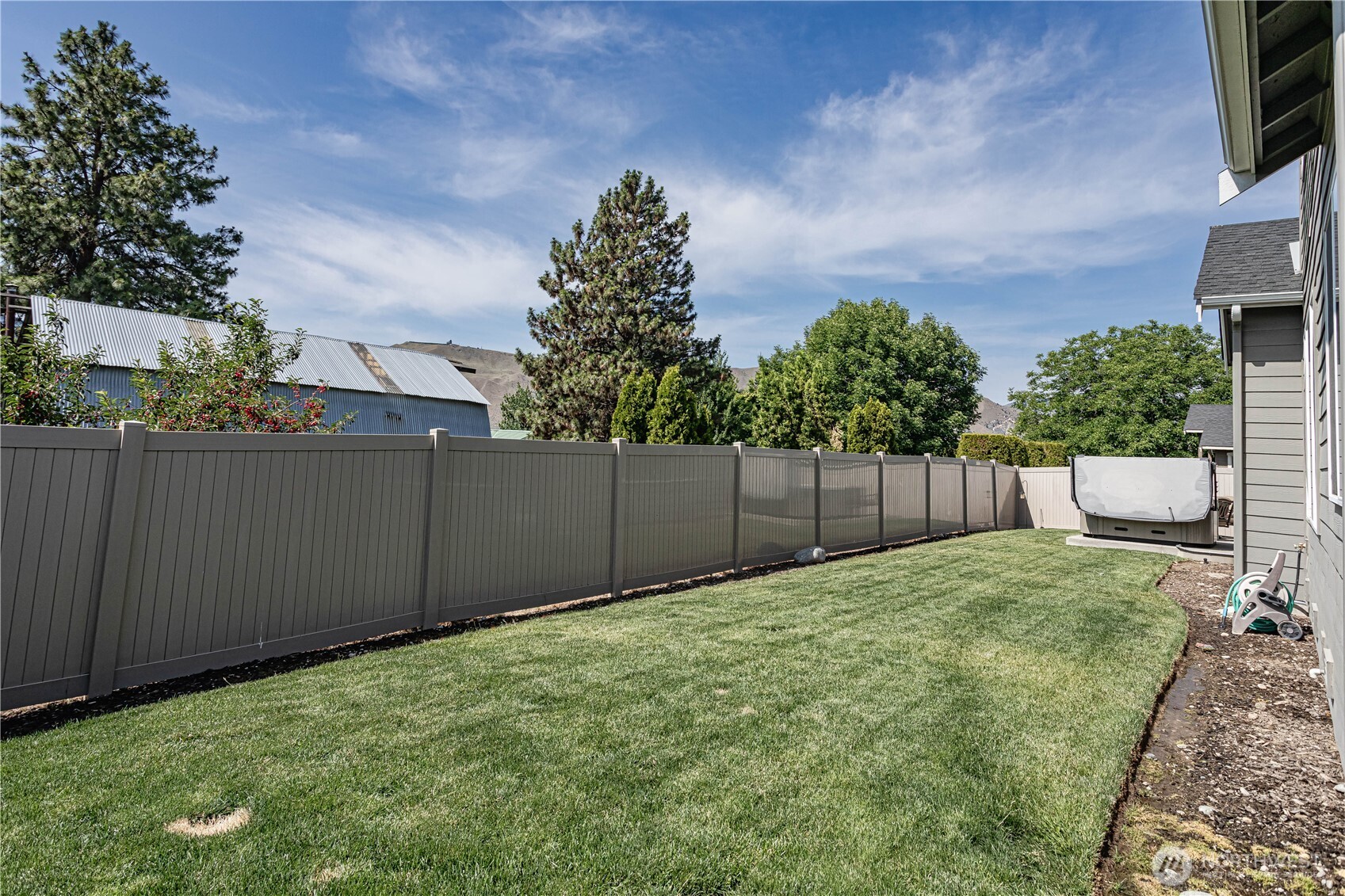 2028 SE Legacy Place East Wenatchee WA 98802
