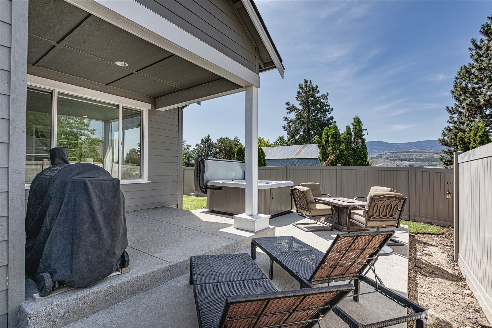 2028 SE Legacy Place East Wenatchee WA 98802