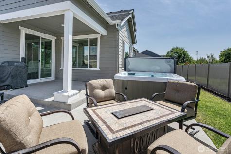 2028 SE Legacy Place East Wenatchee WA 98802