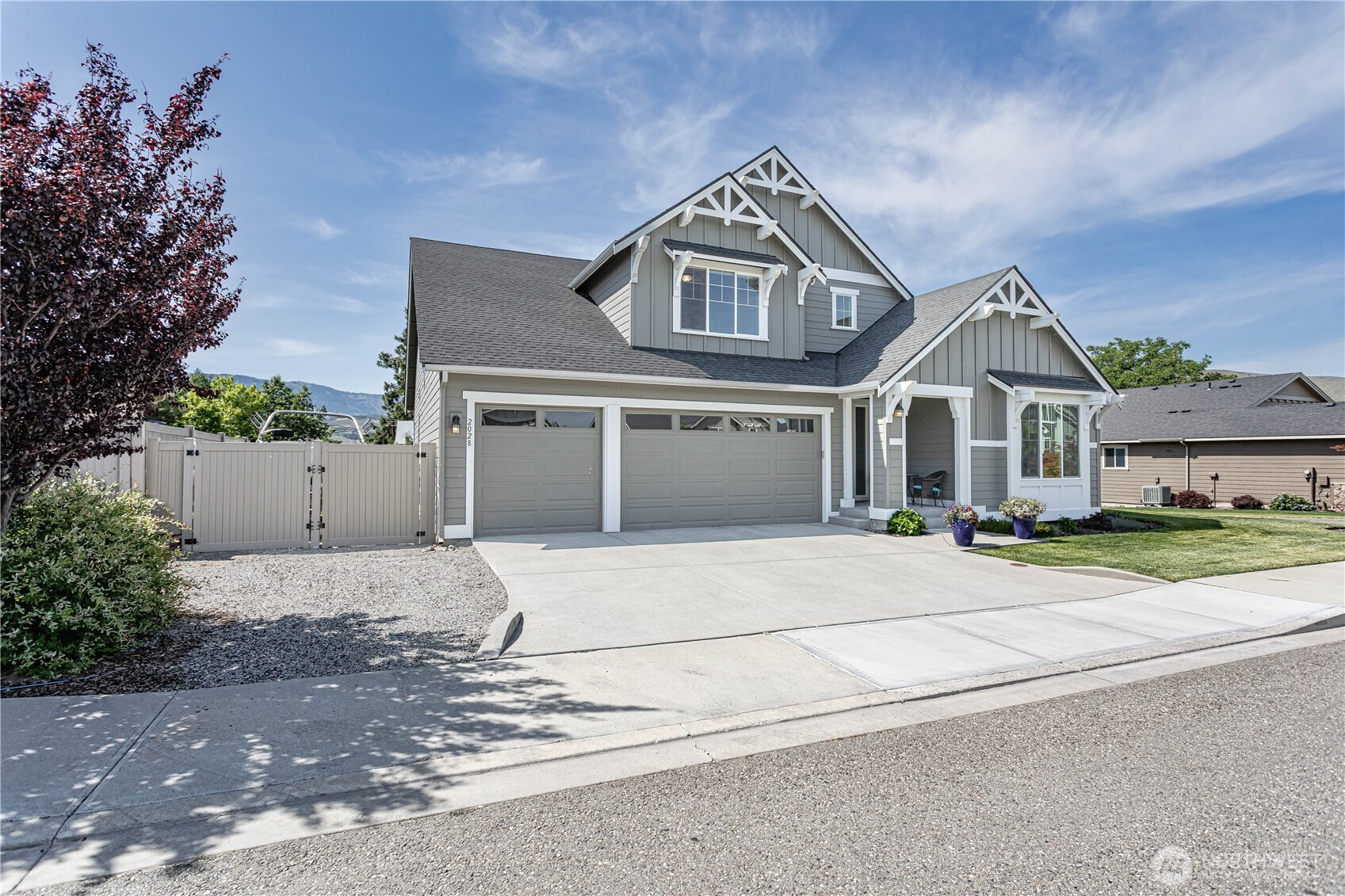 2028 SE Legacy Place East Wenatchee WA 98802