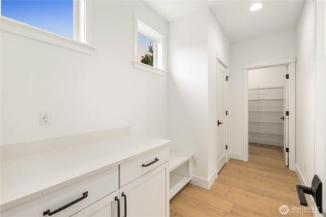 722 211th Place SE Bothell WA 98021