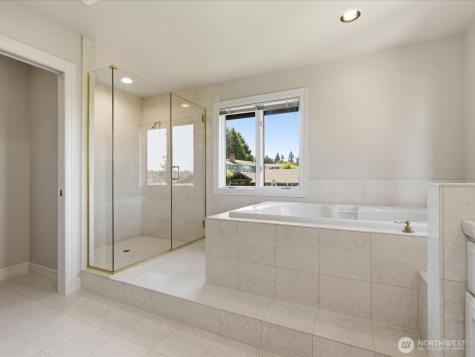 4235 91st Avenue NE Yarrow Point WA 98004