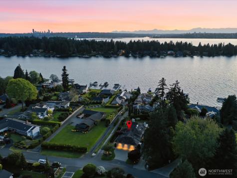 4235 91st Avenue NE Yarrow Point WA 98004