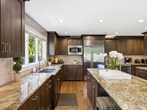 4235 91st Avenue NE Yarrow Point WA 98004