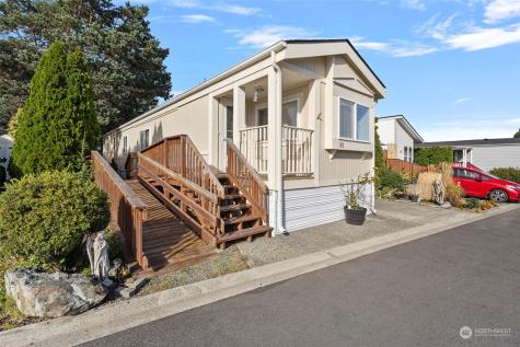 225 NE Ernst Street Oak Harbor WA 98277