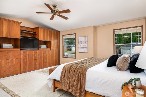 1809 136th Place SE Bellevue WA 98005