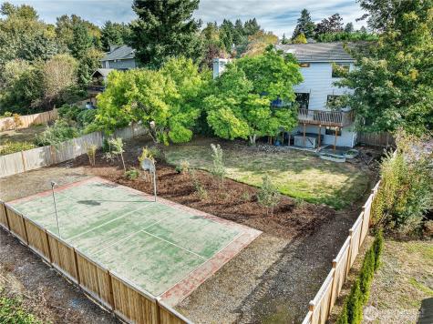 1809 136th Place SE Bellevue WA 98005