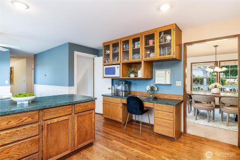 1809 136th Place SE Bellevue WA 98005