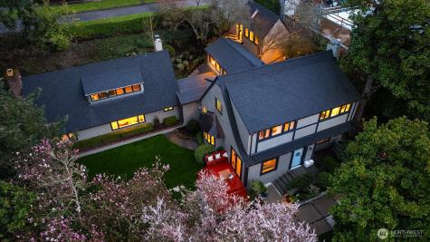 3530 W Laurelhurst Drive NE Seattle WA 98105
