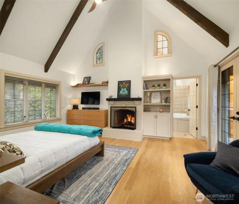 3530 W Laurelhurst Drive NE Seattle WA 98105