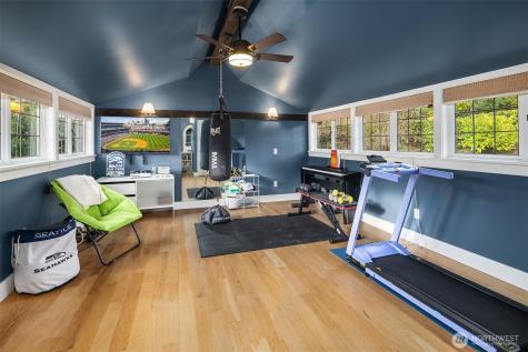 3530 W Laurelhurst Drive NE Seattle WA 98105