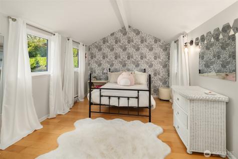 3530 W Laurelhurst Drive NE Seattle WA 98105