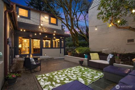 3530 W Laurelhurst Drive NE Seattle WA 98105